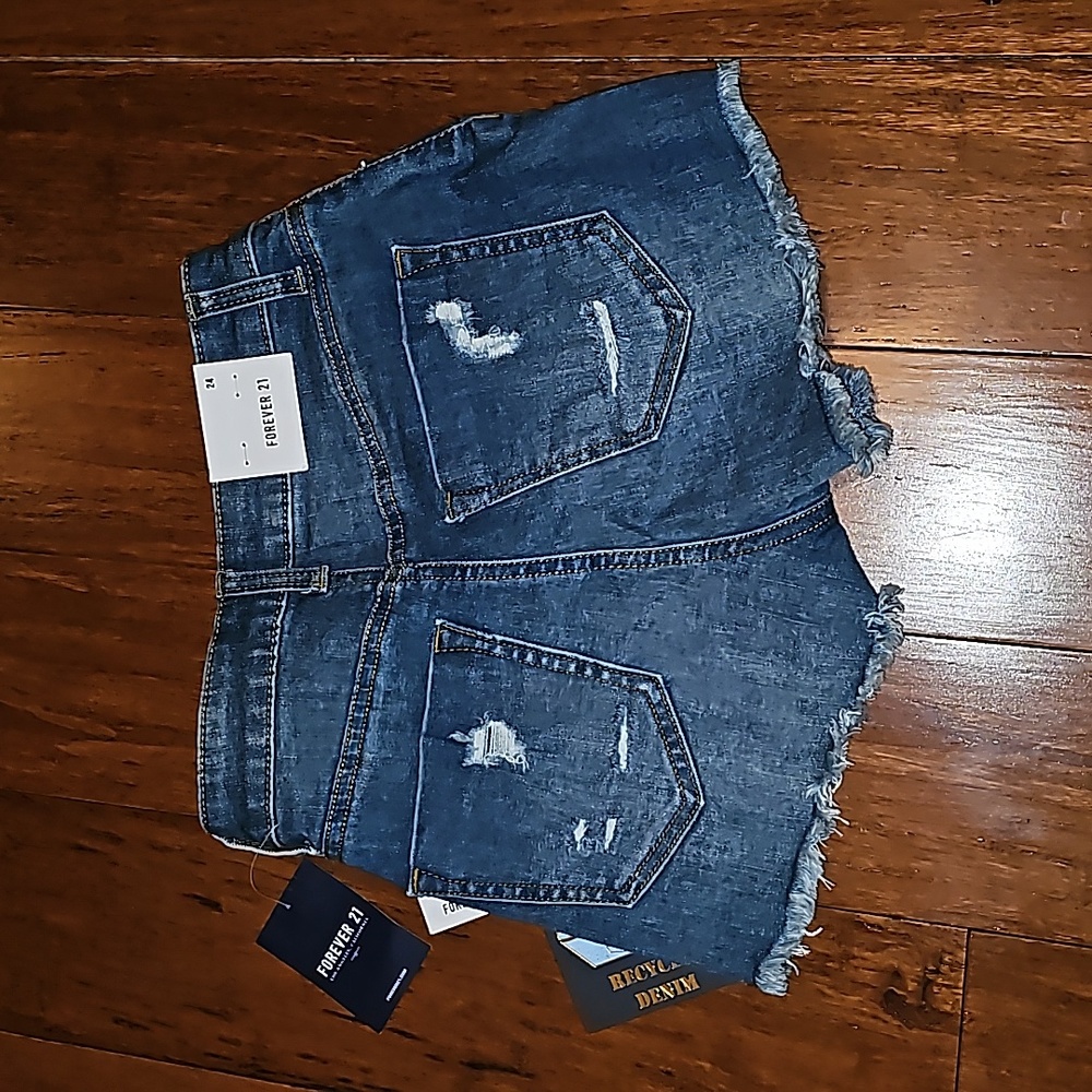 Distressed Shorts - Picture 2 of 3